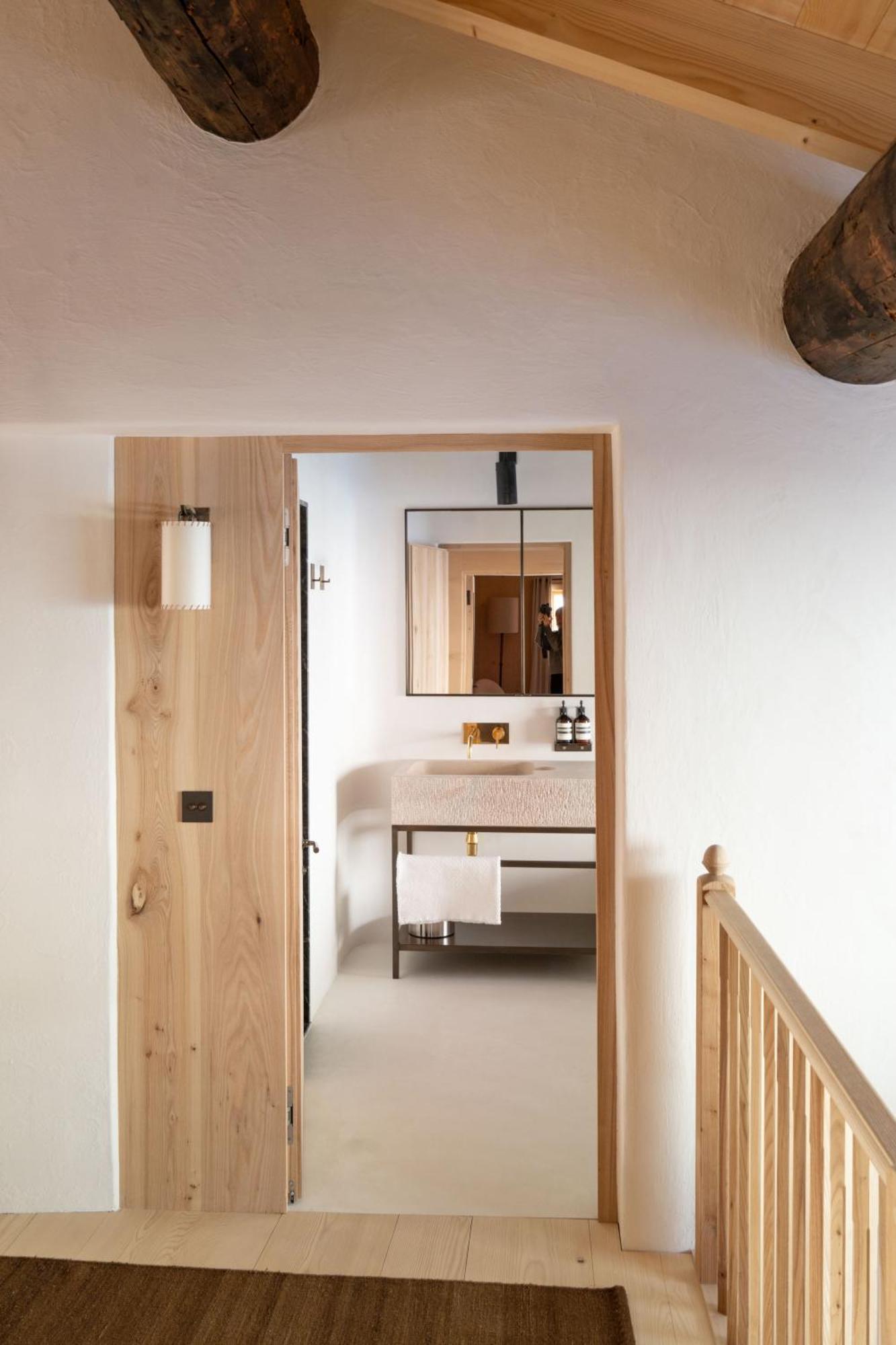 Hotel Almhof Schneider Lech am Arlberg Zimmer foto